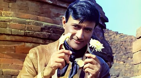 Dev Anand saved Suraiya from drowning, but love story remained unfinished