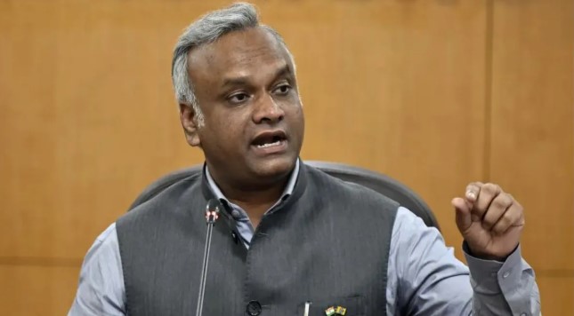 Priyank Kharge challenges BJP leaders to sing full Vande Mataram