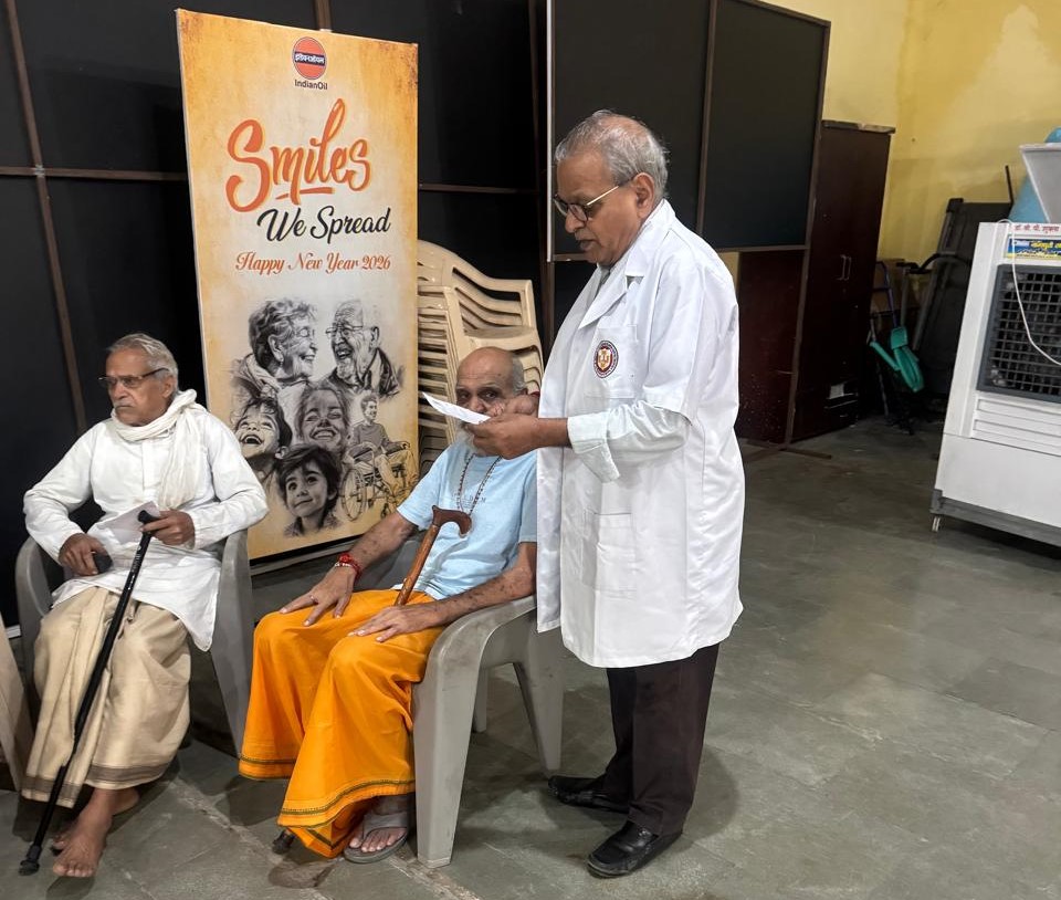 LN Medical College Organises Free Eye Check-up Camp for Seniors