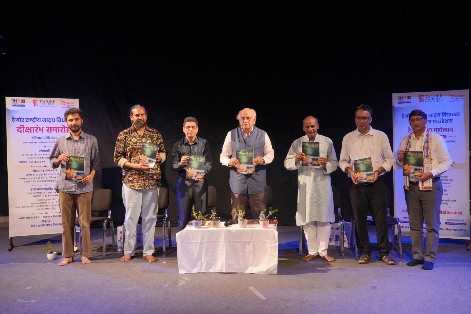 Garibnawaz Brings Entrepreneur Vishwamohan’s Struggle Alive on the Bhopal Stage