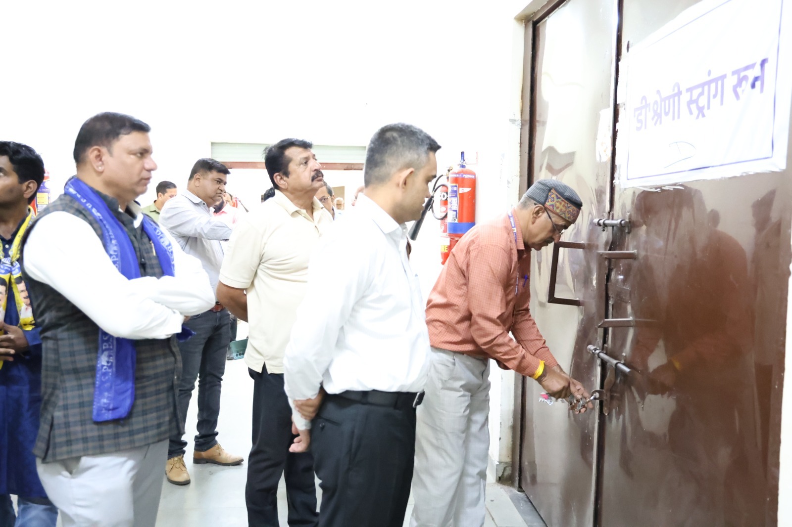 Collector Mishra Inspects EVM Godown in Presence of Political Parties