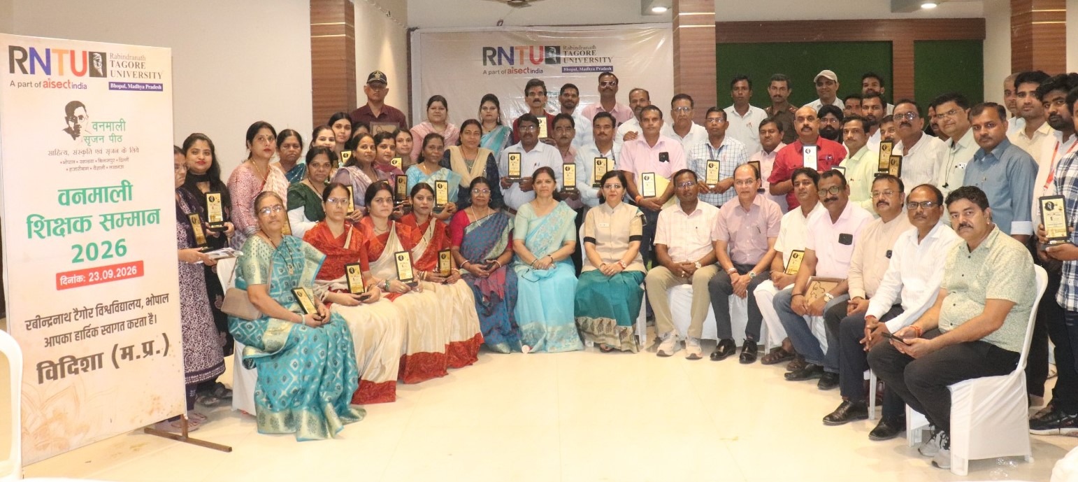 RNTU honours more than 80 Vidisha teachers with Vanmali award
