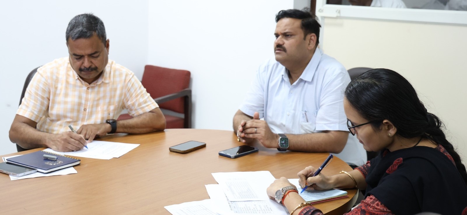 Divisional Commissioner Reviews Revenue Department Work, Orders Swift Disposal of Cases
