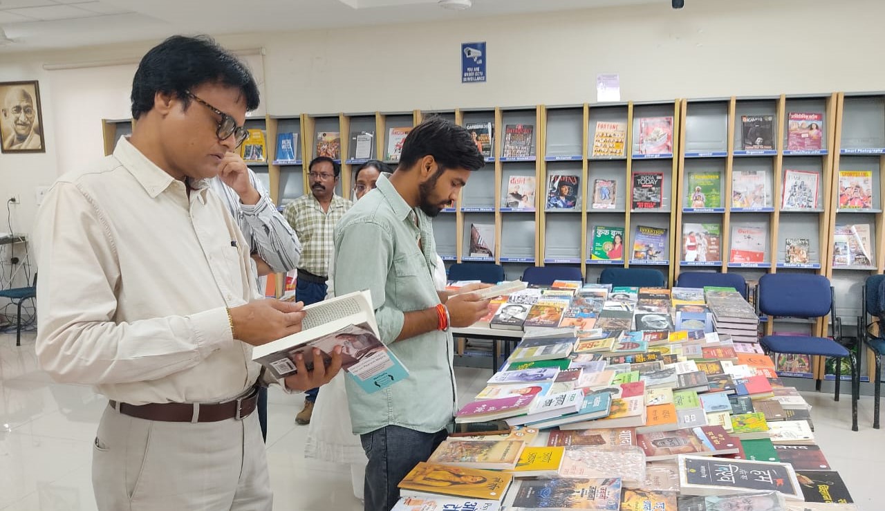 Three-Day Book Exhibition Opens at Nalanda Central Library in Bhopal