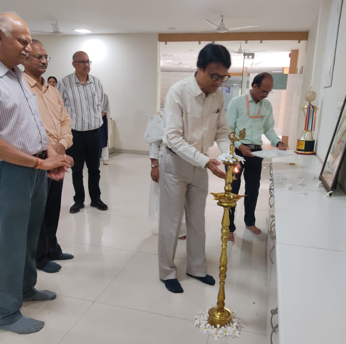 Three-Day Book Exhibition Opens at Nalanda Central Library in Bhopal Three-Day Book Exhibition Opens at Nalanda Central Library in Bhopal