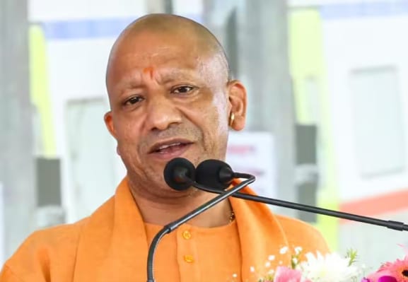 Relief operations continue in flood-hit Lucknow on Yogi government’s orders