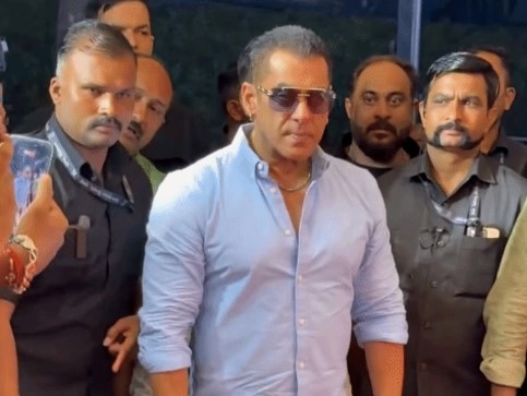 Salman Khan attends special screening of Veer Pahariya’s Prem Keetanu