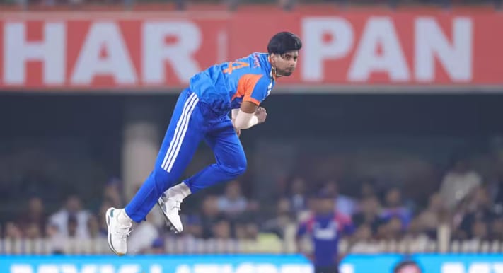 Indian coach backs bowlers after conceding 879 runs in four T20s