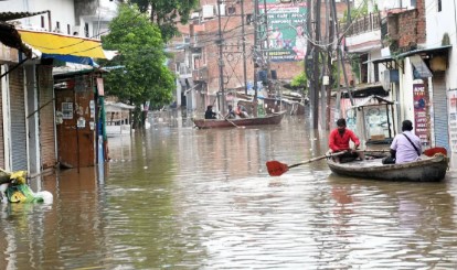 Floods hit seven UP districts, Lucknow teen dies in strong current