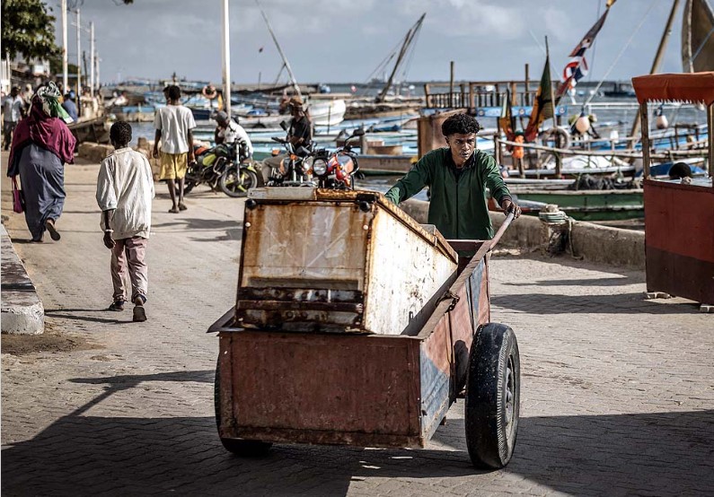 Oil refinery planned in the sea that sustains Lamu livelihoods