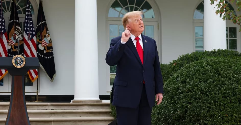 Trump urges voters to treat him as candidate in midterms