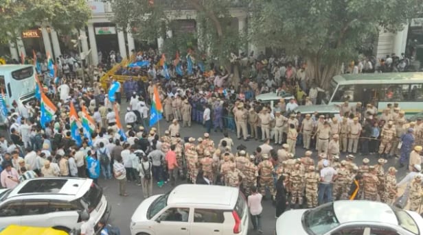Opposition MPs to head to Rajghat after CP lunch, traffic alert