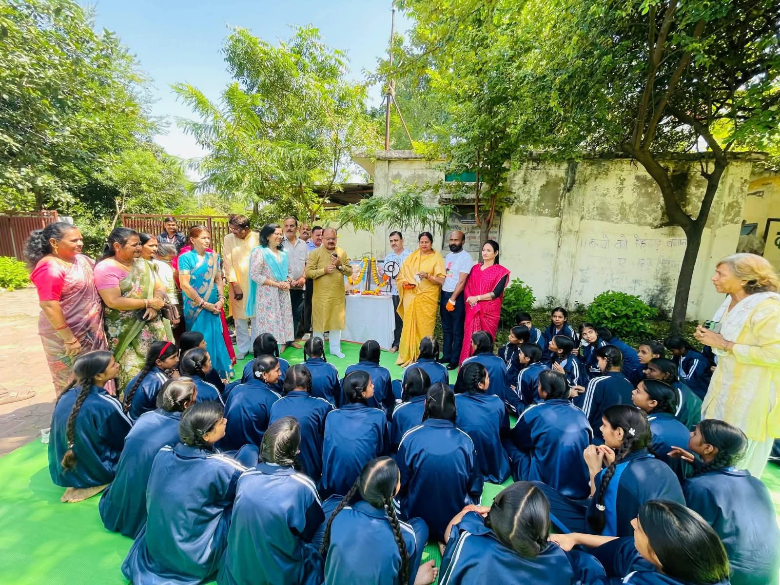 MLA Sabnani joins cleanliness drive on Gandhi Jayanti in Bhopal