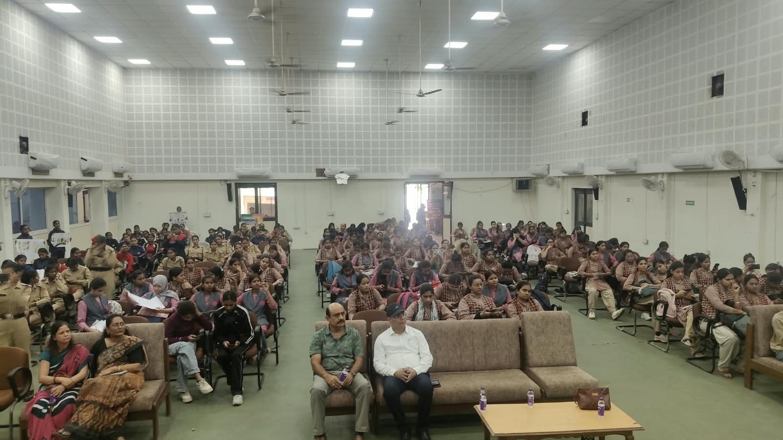 One-day learner's driving licence camp held successfully for college students