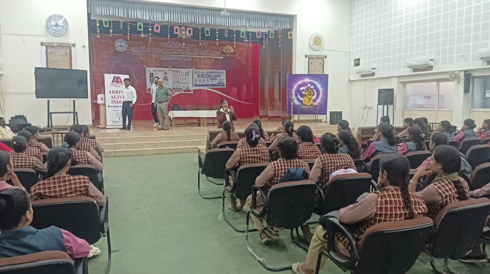 One-day learner's driving licence camp held successfully for college students