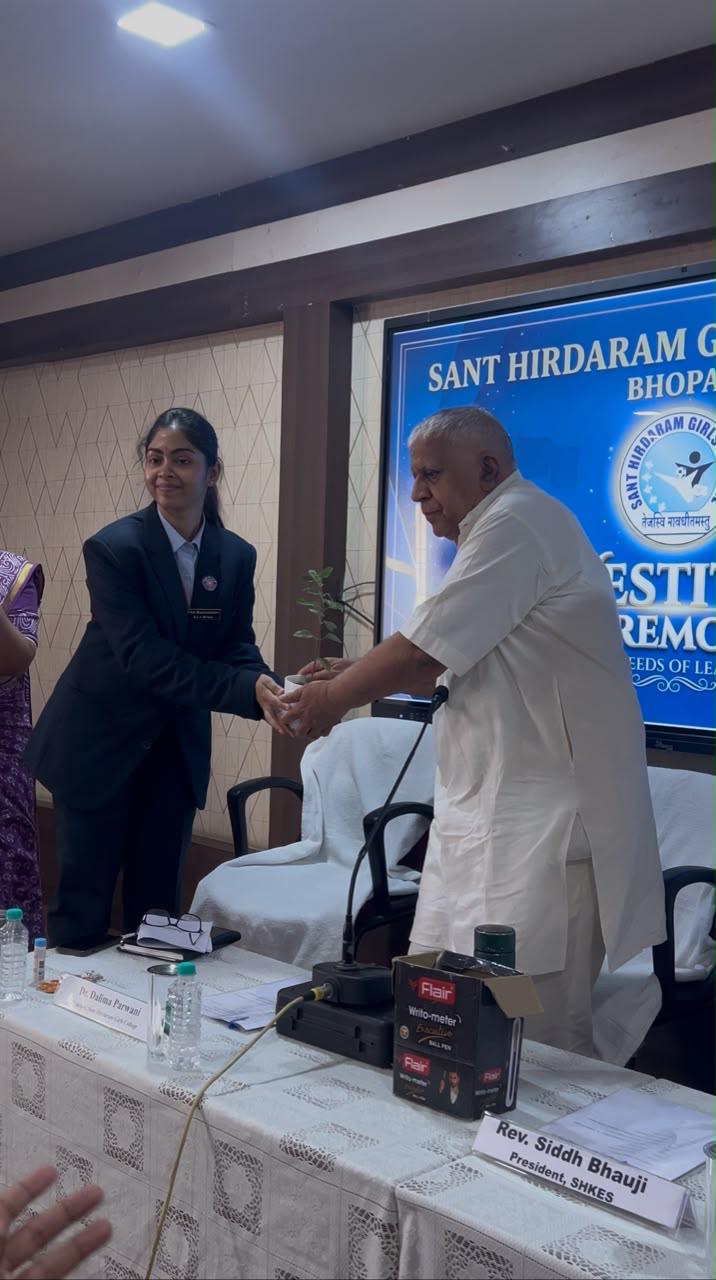 Siddh Bhau Urges Students To Embrace Success, Values And Discipline