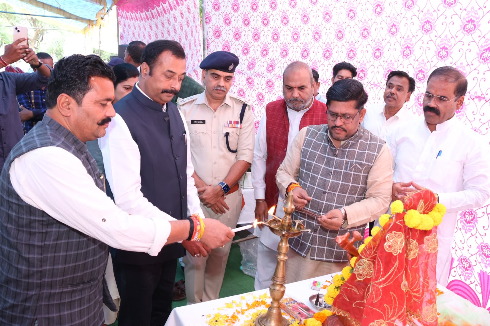 Villagers receive scheme benefits at Harrakheda Jan Vishwas camp in Berasia
