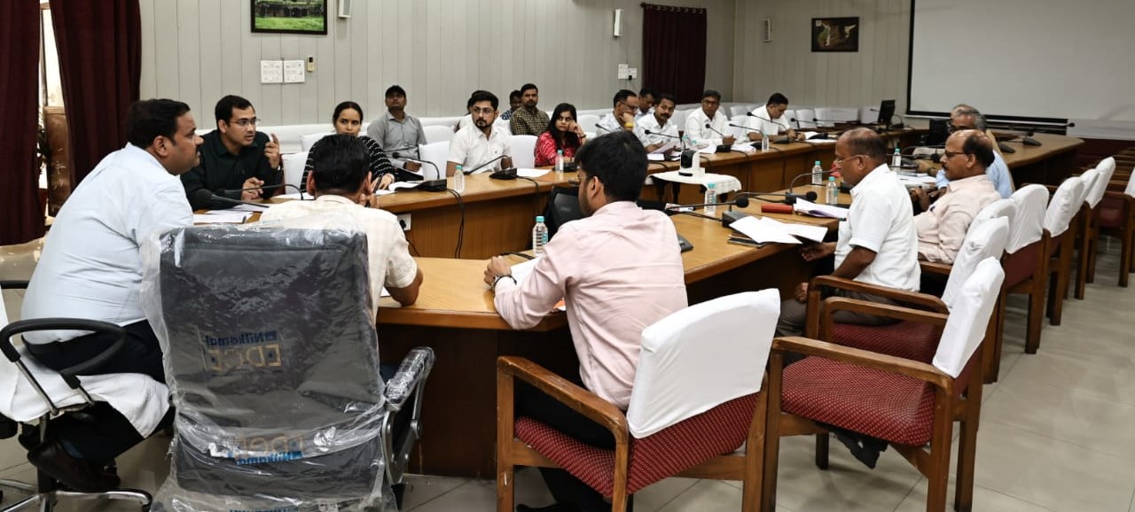 Divisional Commissioner orders faster land allotment for AMRUT 2.0 works