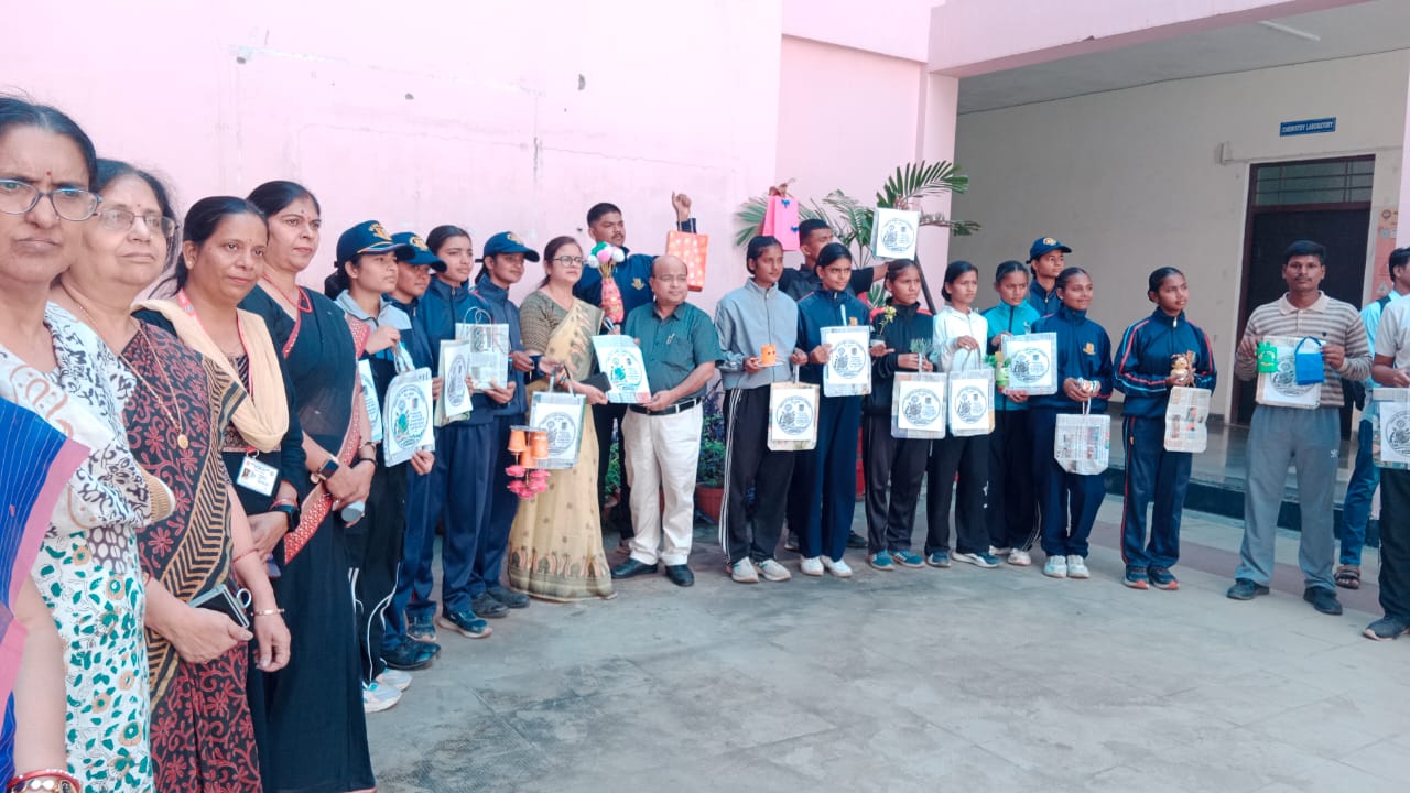 NCC Cadets Promote Environmental Conservation Through Waste-to-Wonder Activity in Bhopal