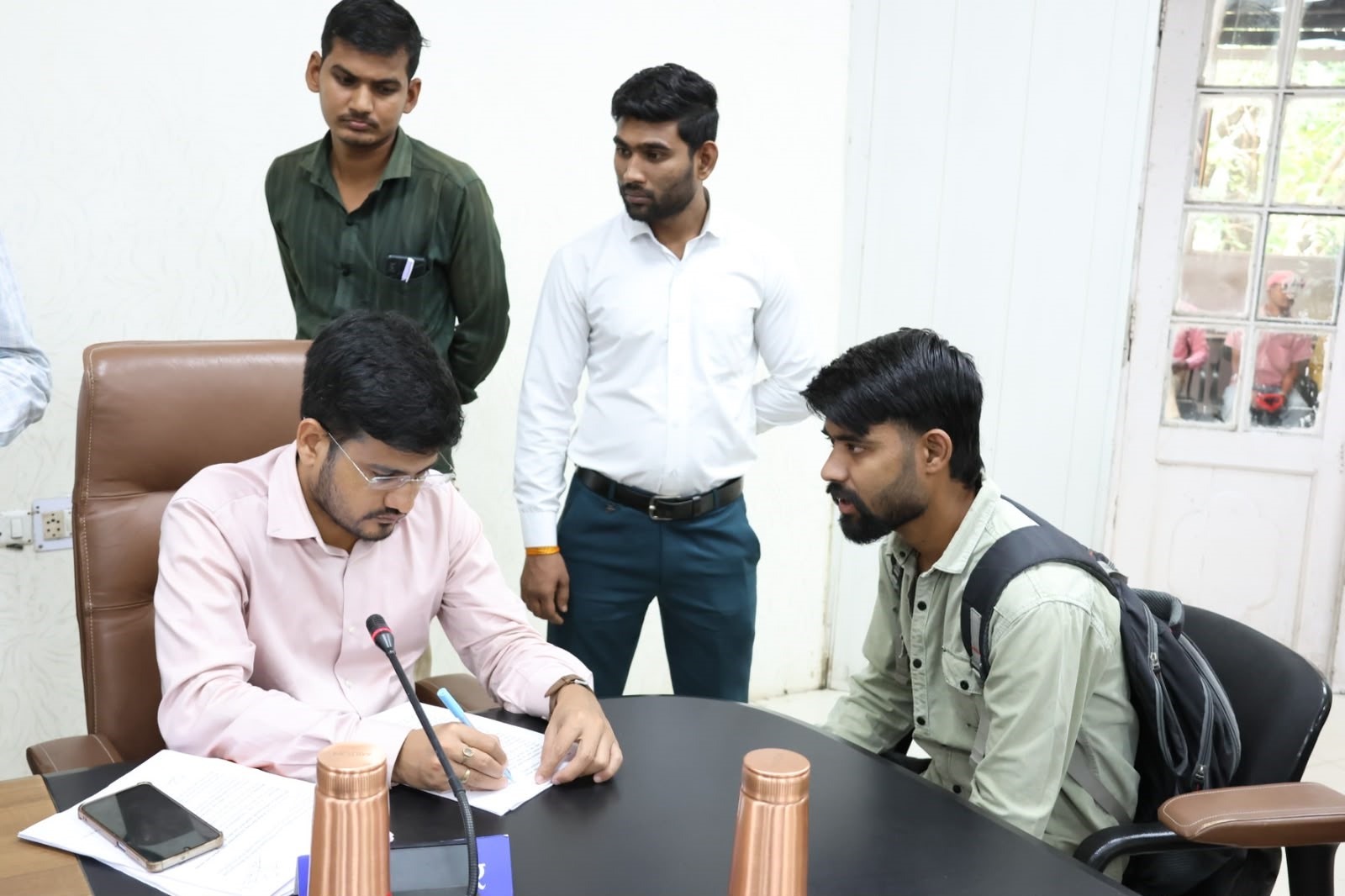 Officials Hear Applicants’ Grievances During District Public Hearing in Bhopal