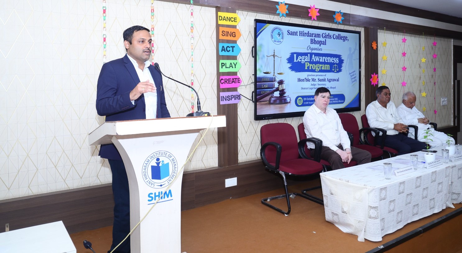 Legal awareness programme held for students at Sant Hirdaram College