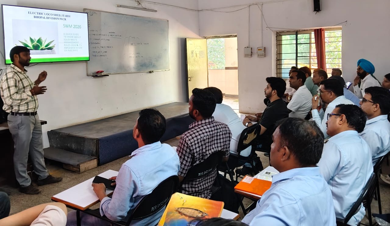 Students learn waste management under special cleanliness campaign in Itarsi