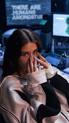 Disha Patani’s Mysterious New Fashion Brand ‘DZ’ Sparks Online Curiosity Disha Patani’s Mysterious New Fashion Brand ‘DZ’ Sparks Online Curiosity