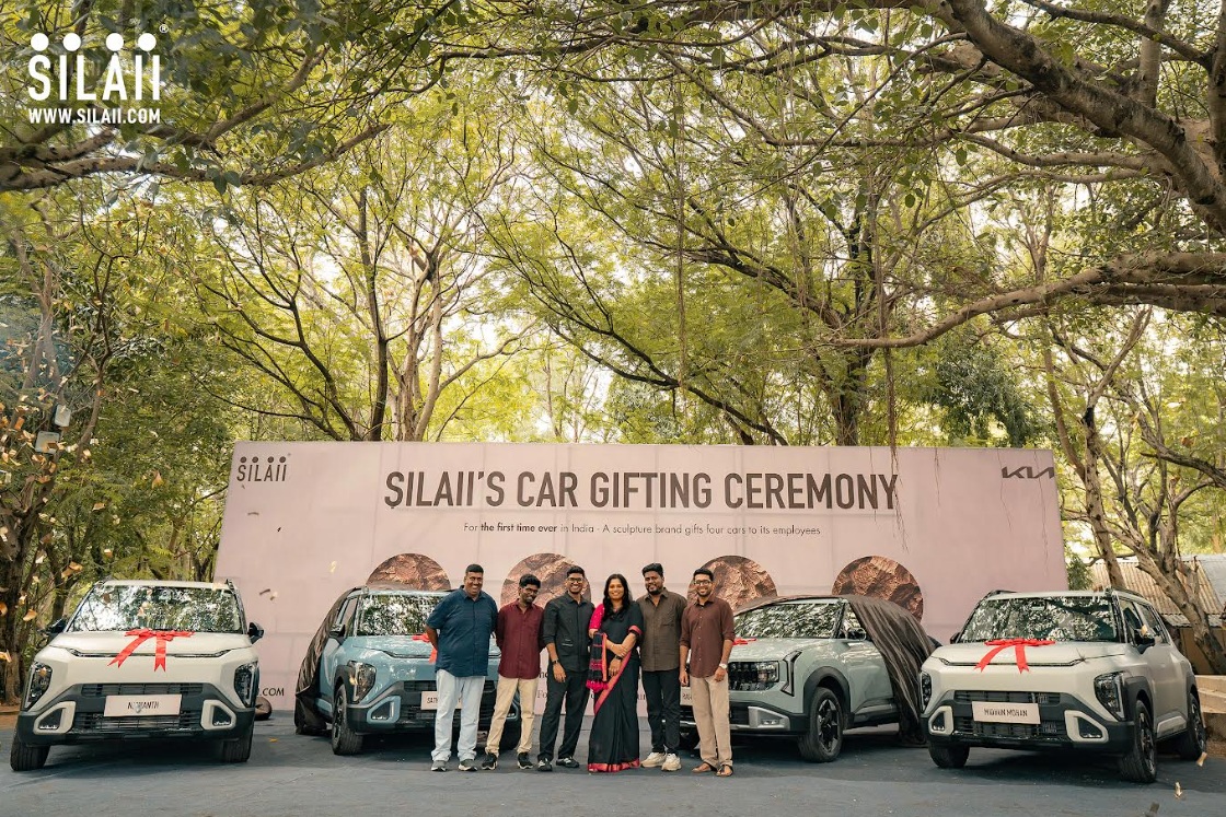 SILAII Gifts Cars to Four Employees for Contribution to Growth