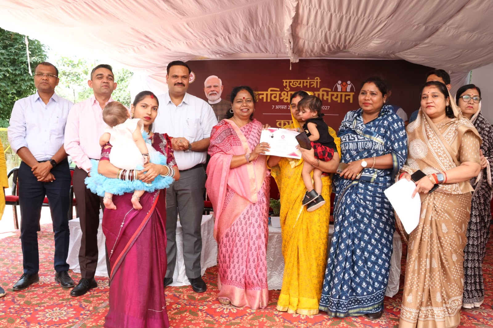 Welfare camp in Ward 48 brings benefits to local beneficiaries