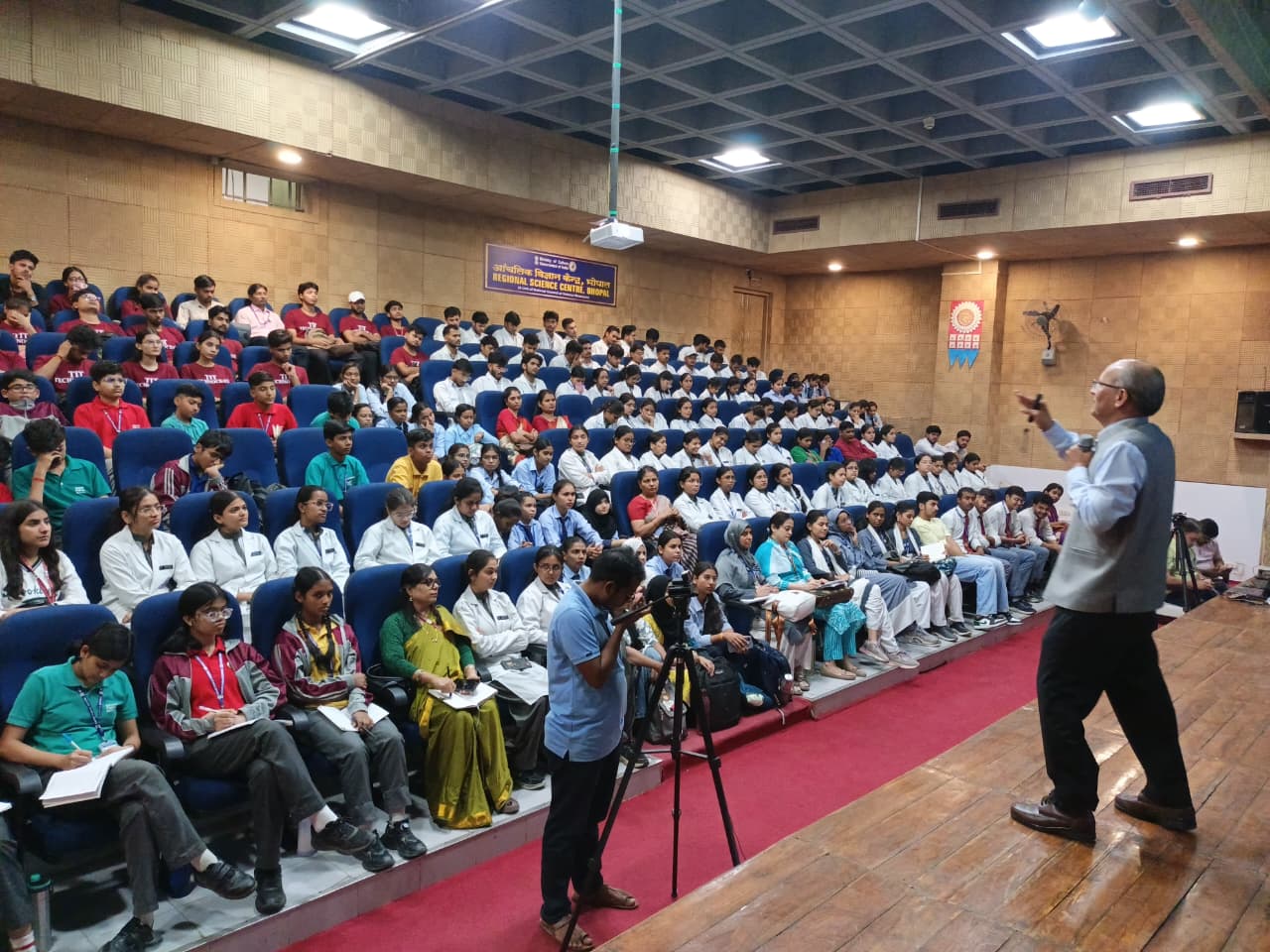 Youth Science Dialogue held at Regional Science Centre, 200 participate