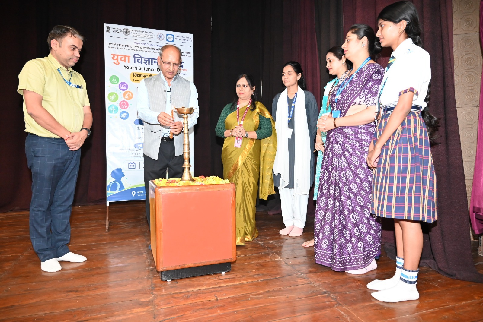 Youth Science Dialogue held at Regional Science Centre, 200 participate