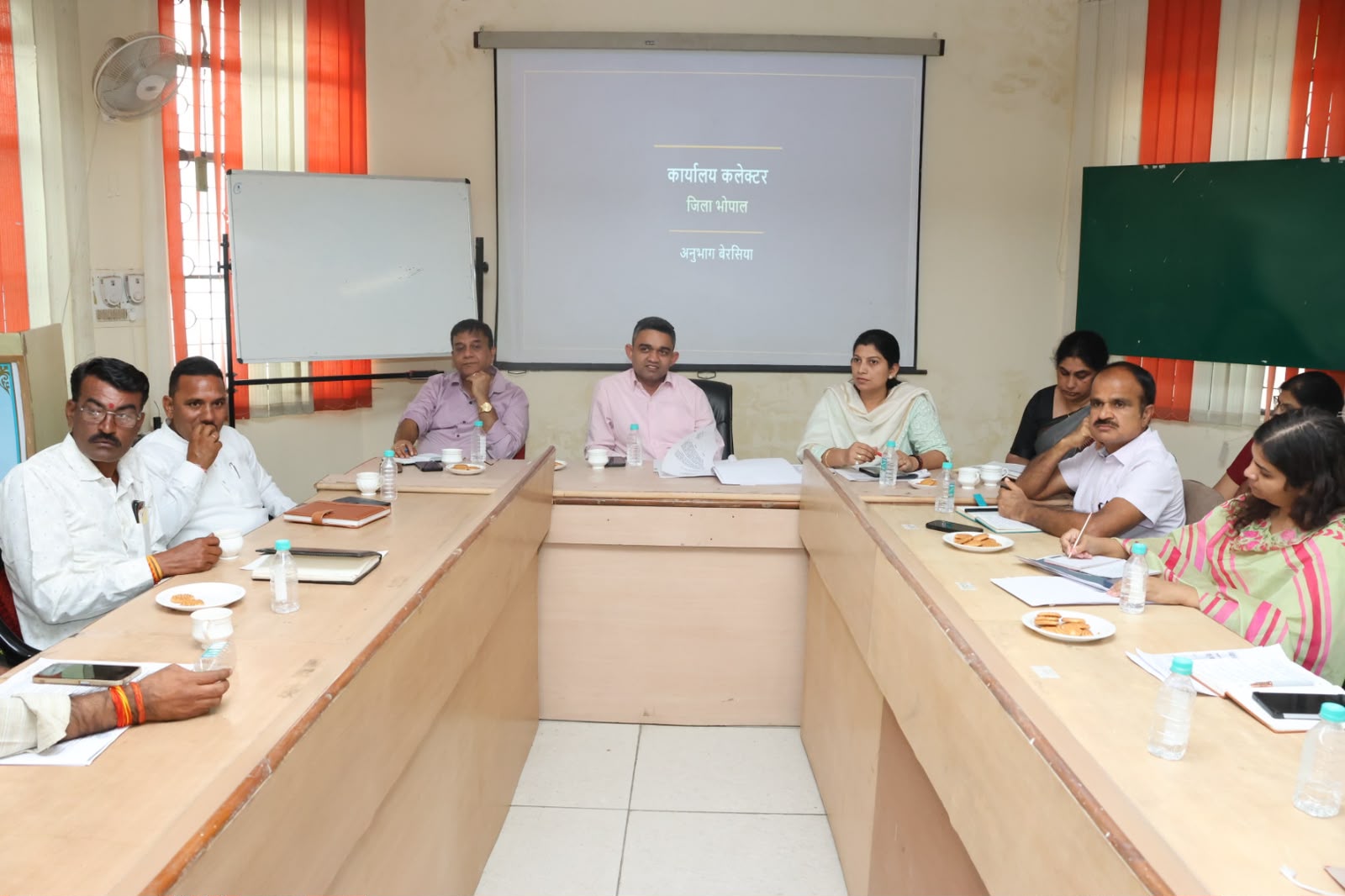 Collector orders quick resolution of farmers’ problems in Bhopal district